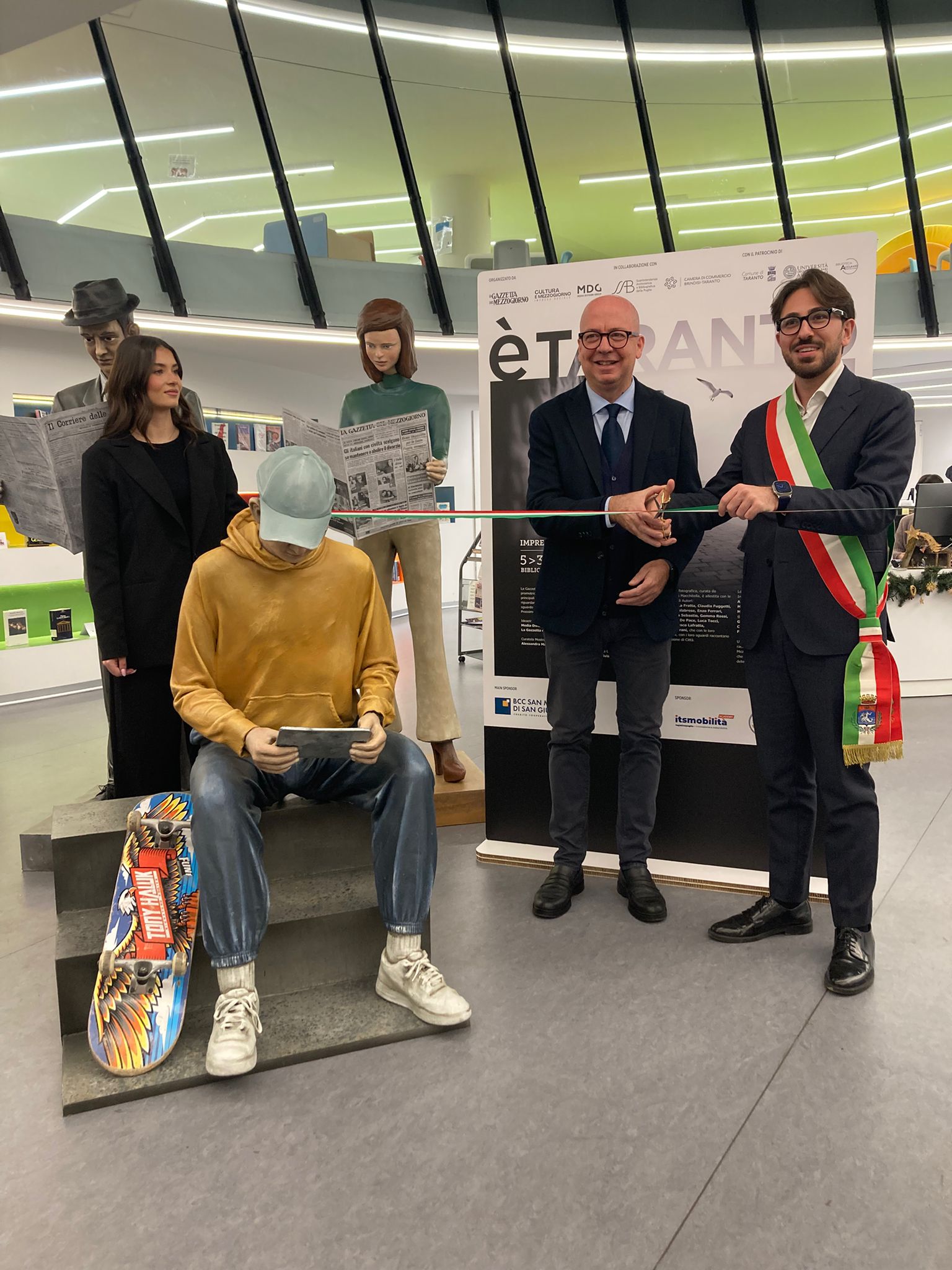 “È Taranto”: Inaugurata la Mostra-Laboratorio alla Biblioteca Acclavio